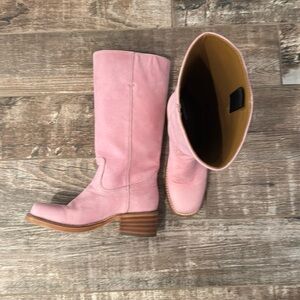 pink frye campus l